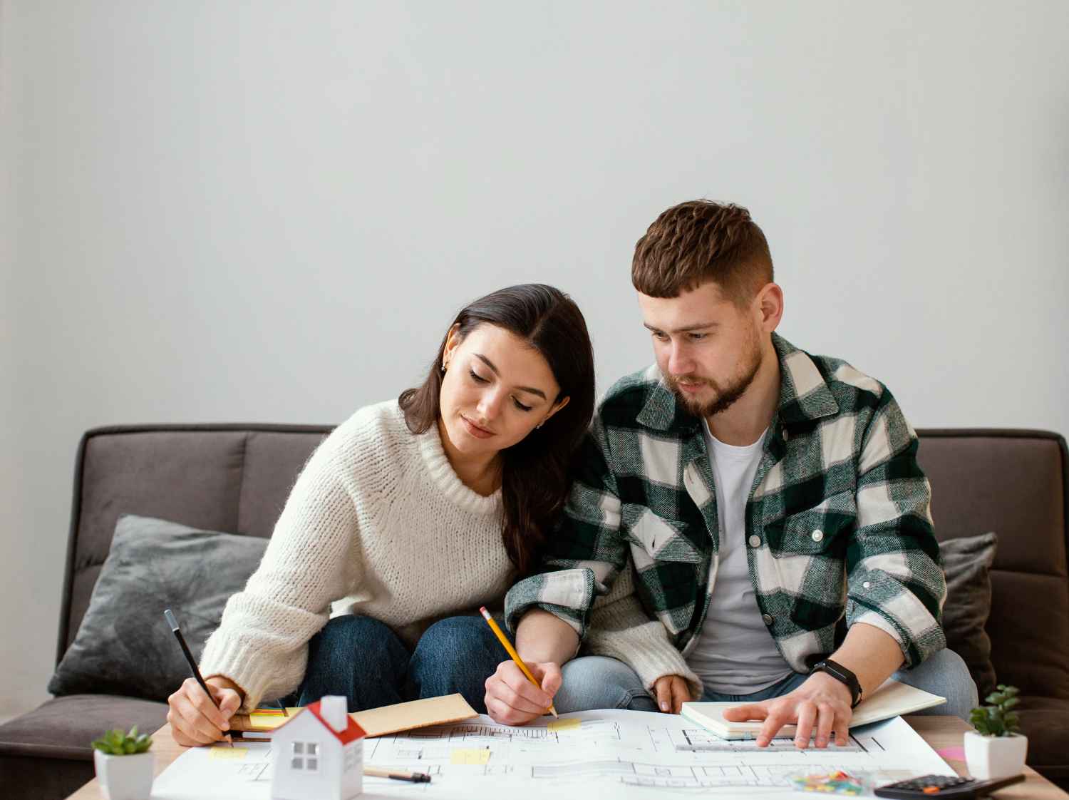 How to Create a Monthly Budget That Works for Canadian Families