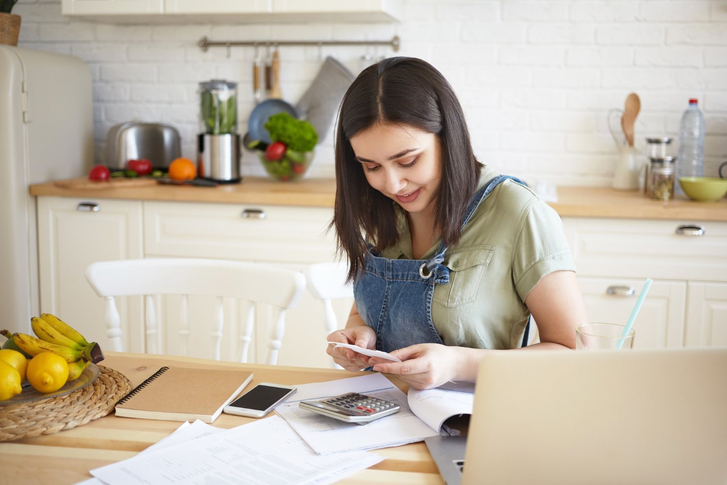 How to Manage Student Expenses Better